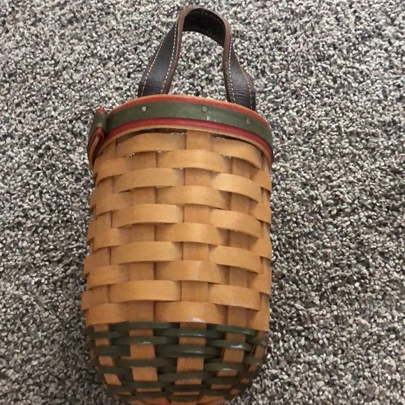 Longaberger Santa’s Helper Basket! - Picture 4 of 5